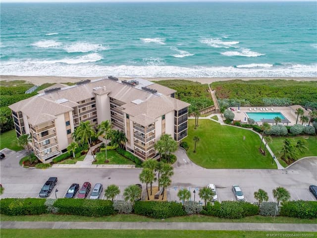 2641 NE Ocean Boulevard 405, Stuart, FL 34996