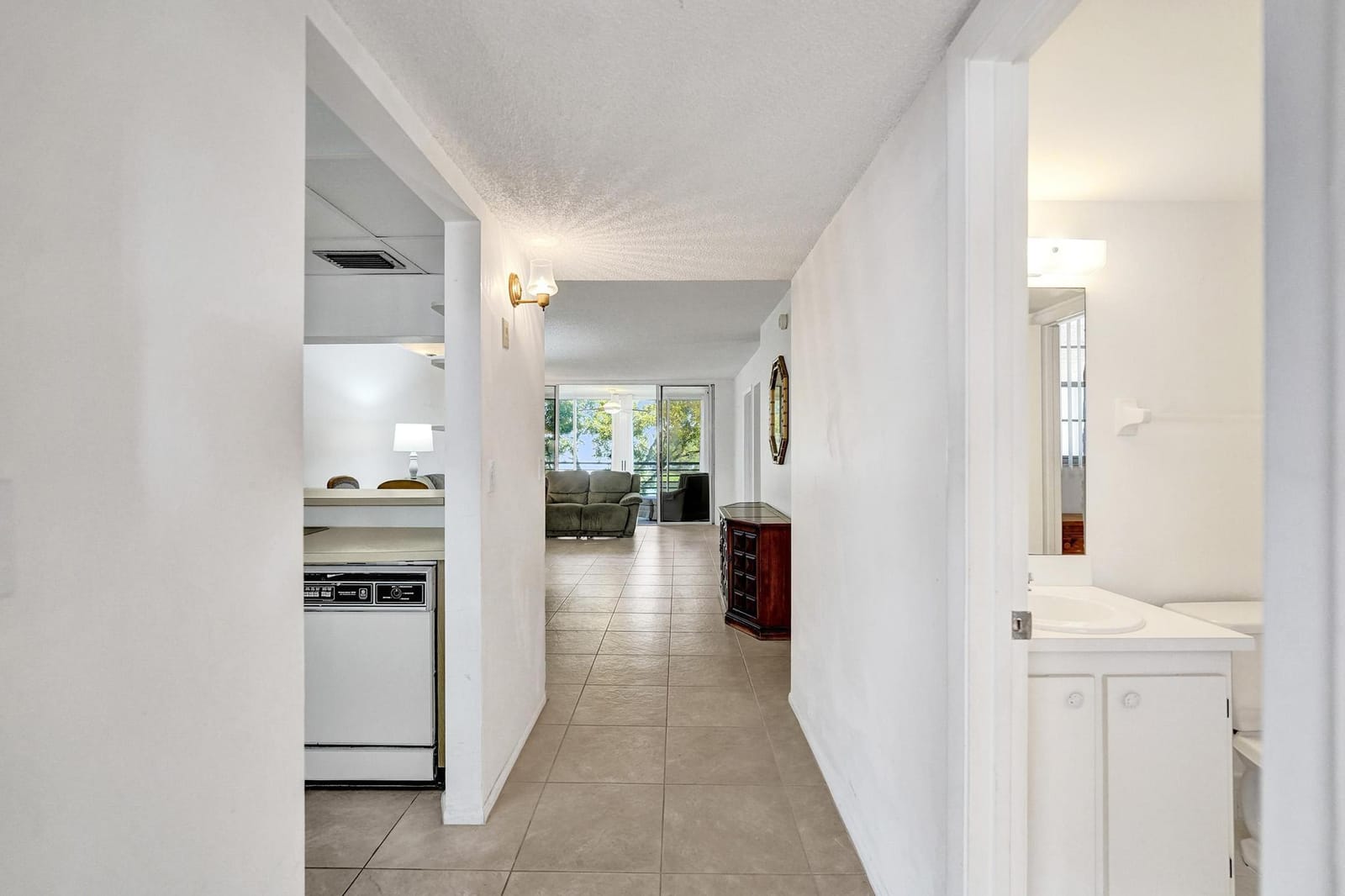 9531 Seagrape Drive 305 — photo 3
