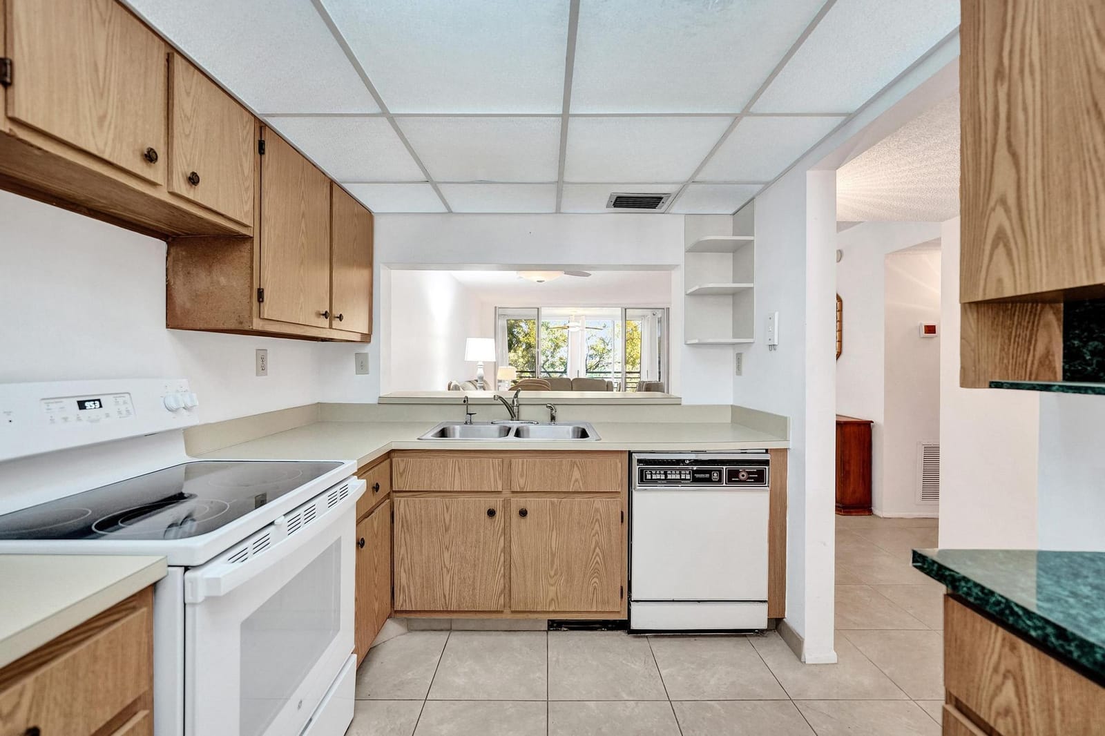 9531 Seagrape Drive 305 — photo 9