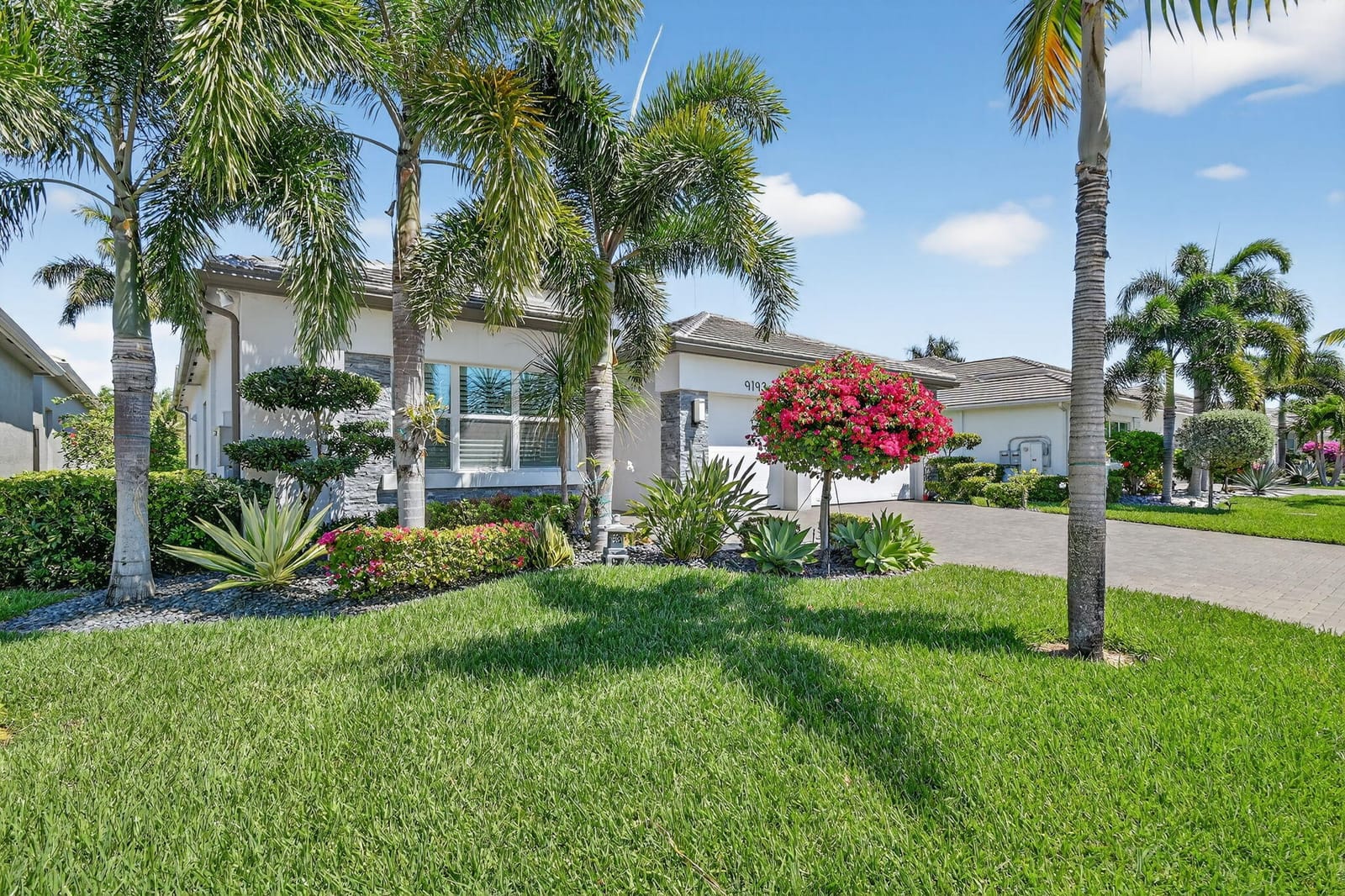 9193 Seahorse Bay Drive, Boynton Beach, FL 33473 photo 2