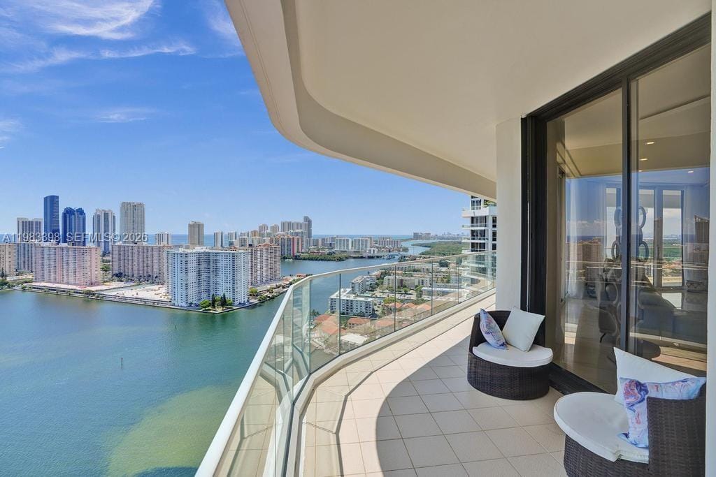 2800 Island Boulevard 3005, Aventura, FL 33160 photo 4