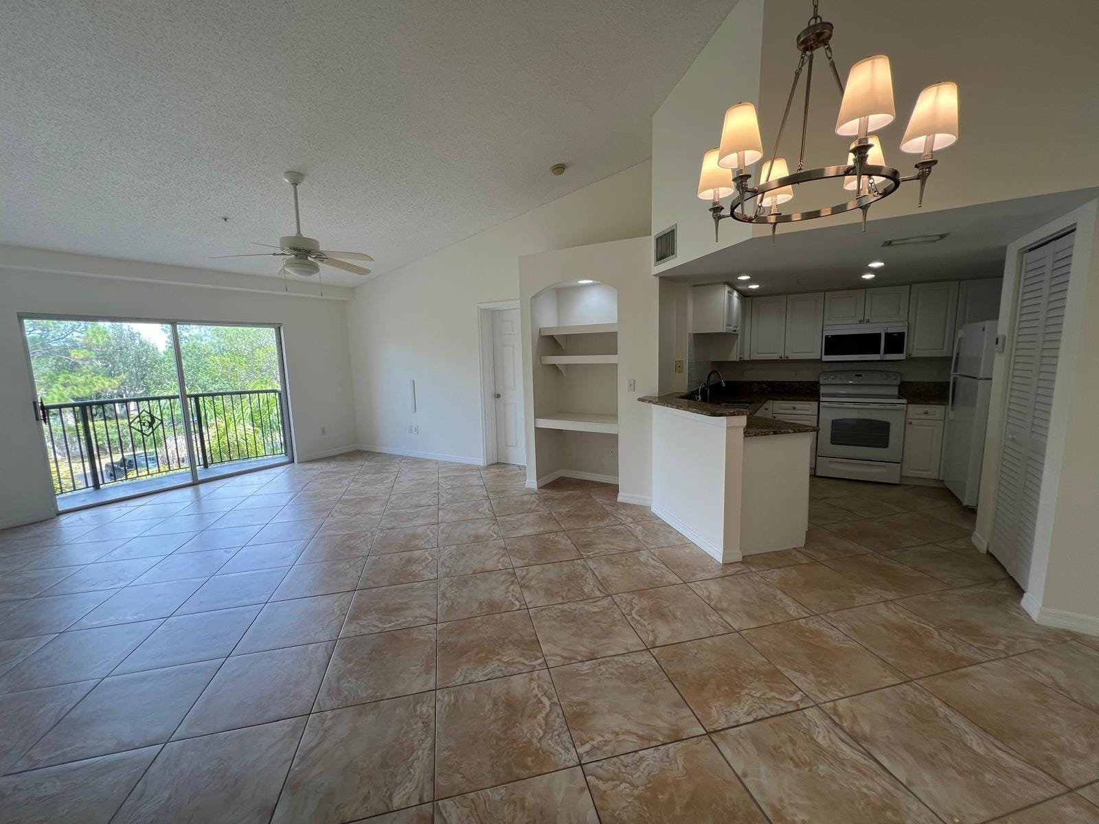 500 Crestwood Court N 517 — photo 2