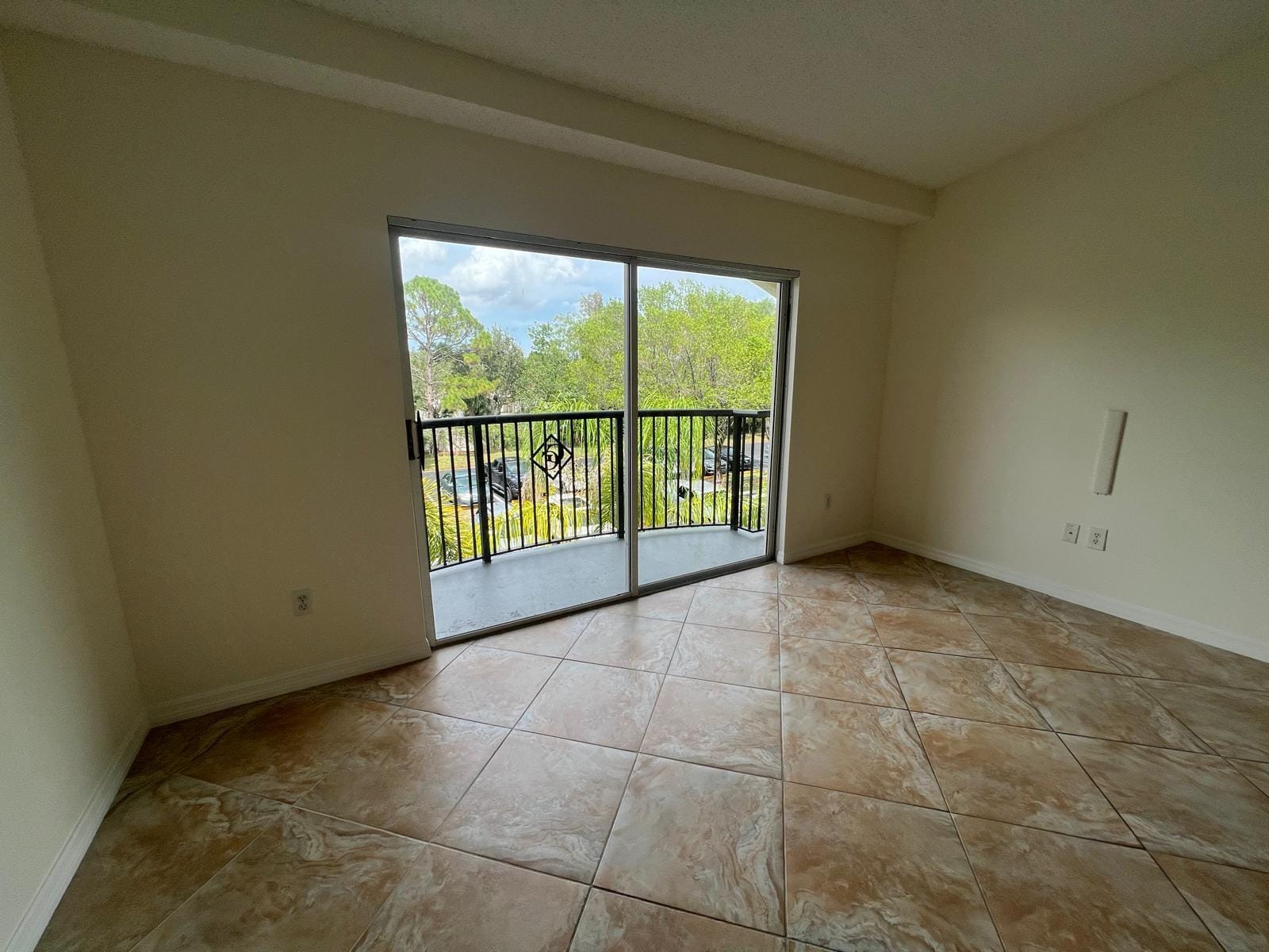 500 Crestwood Court N 517 — photo 5