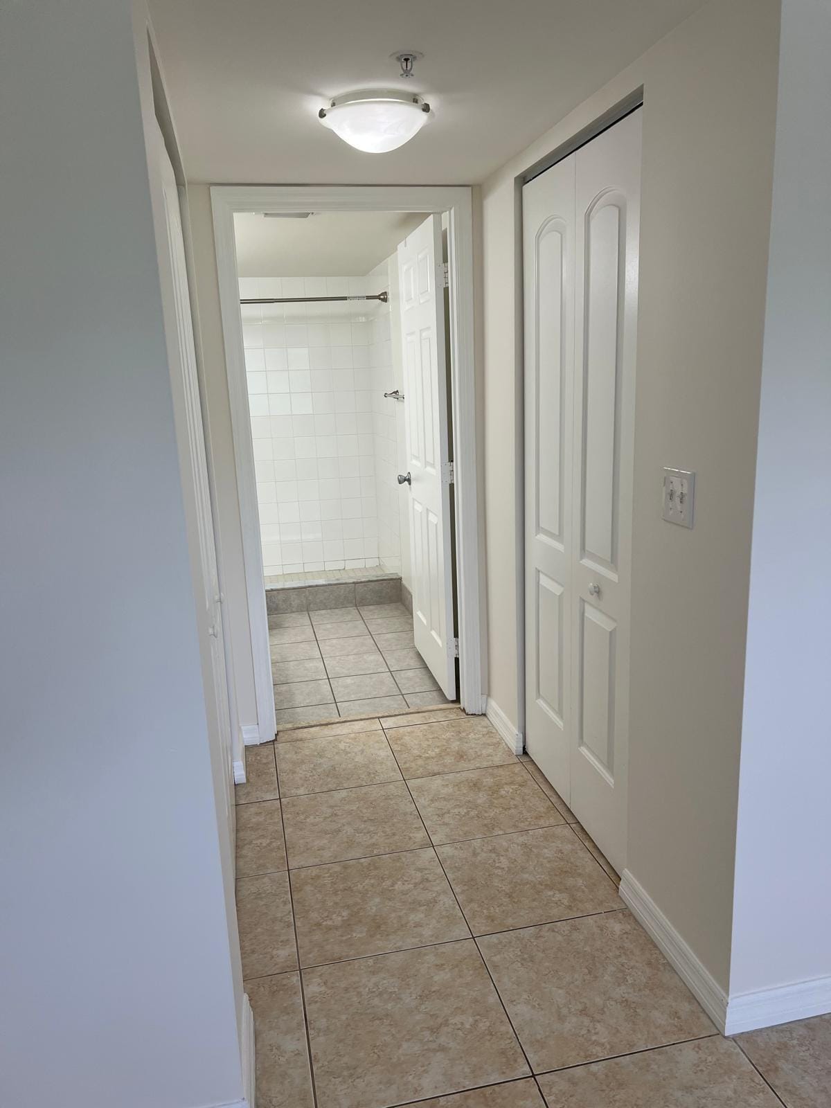 500 Crestwood Court N 517 — photo 8