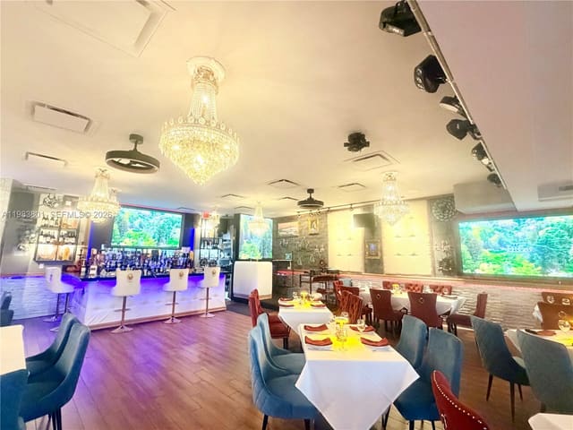 Collins, Sunny Isles Beach, FL 33160
