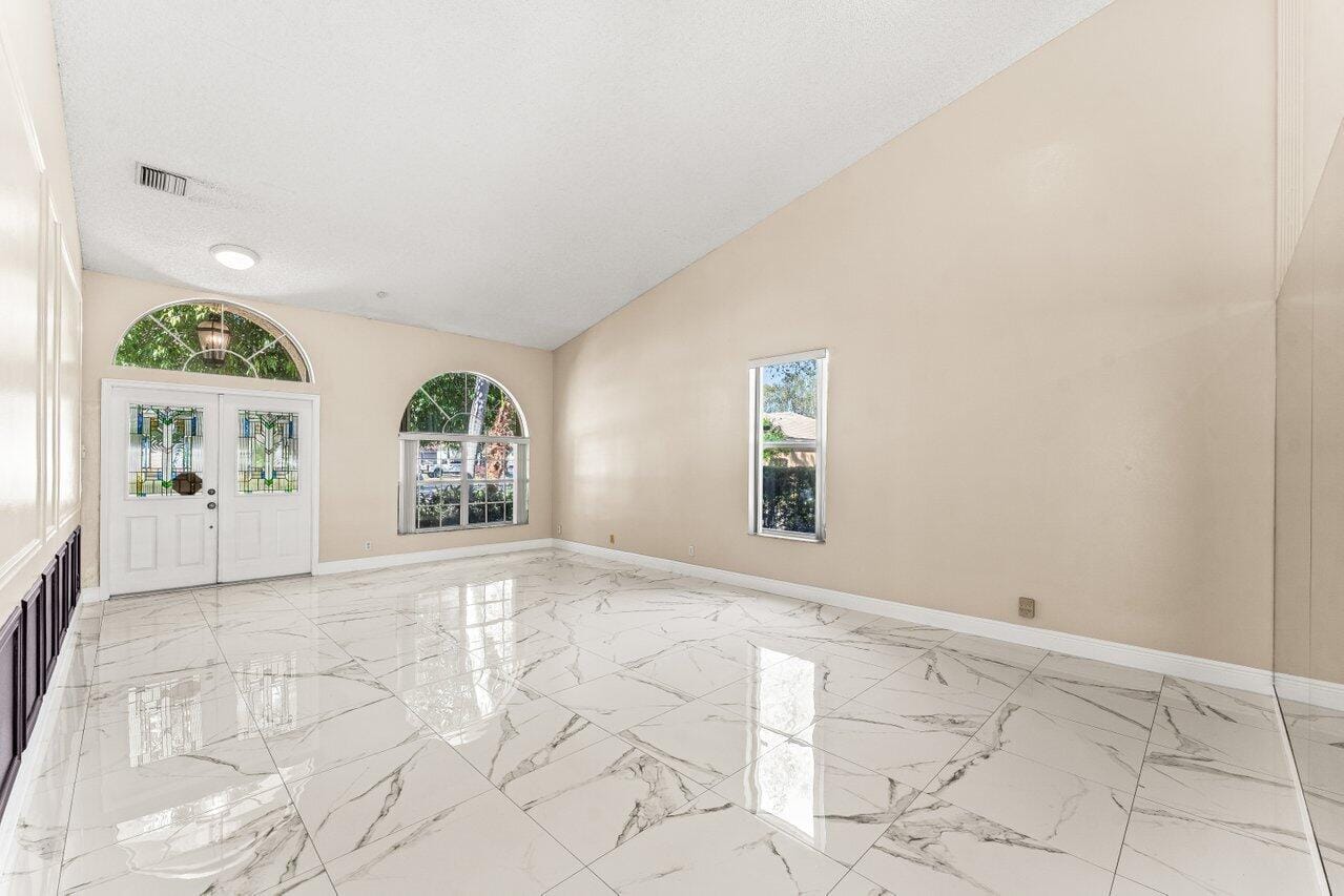 5872 NW 73rd Court — photo 4