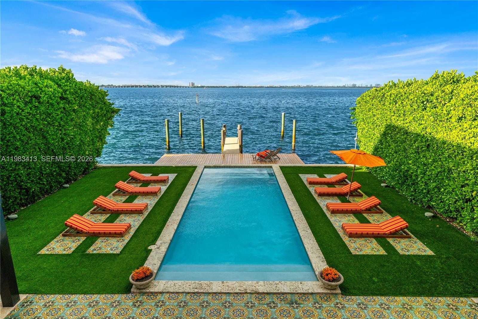 1277 N Venetian Way, Miami, FL 33139