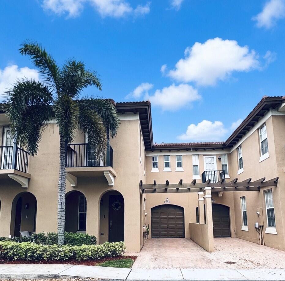 6956 Julia Gardens Drive, Coconut Creek, FL 33073