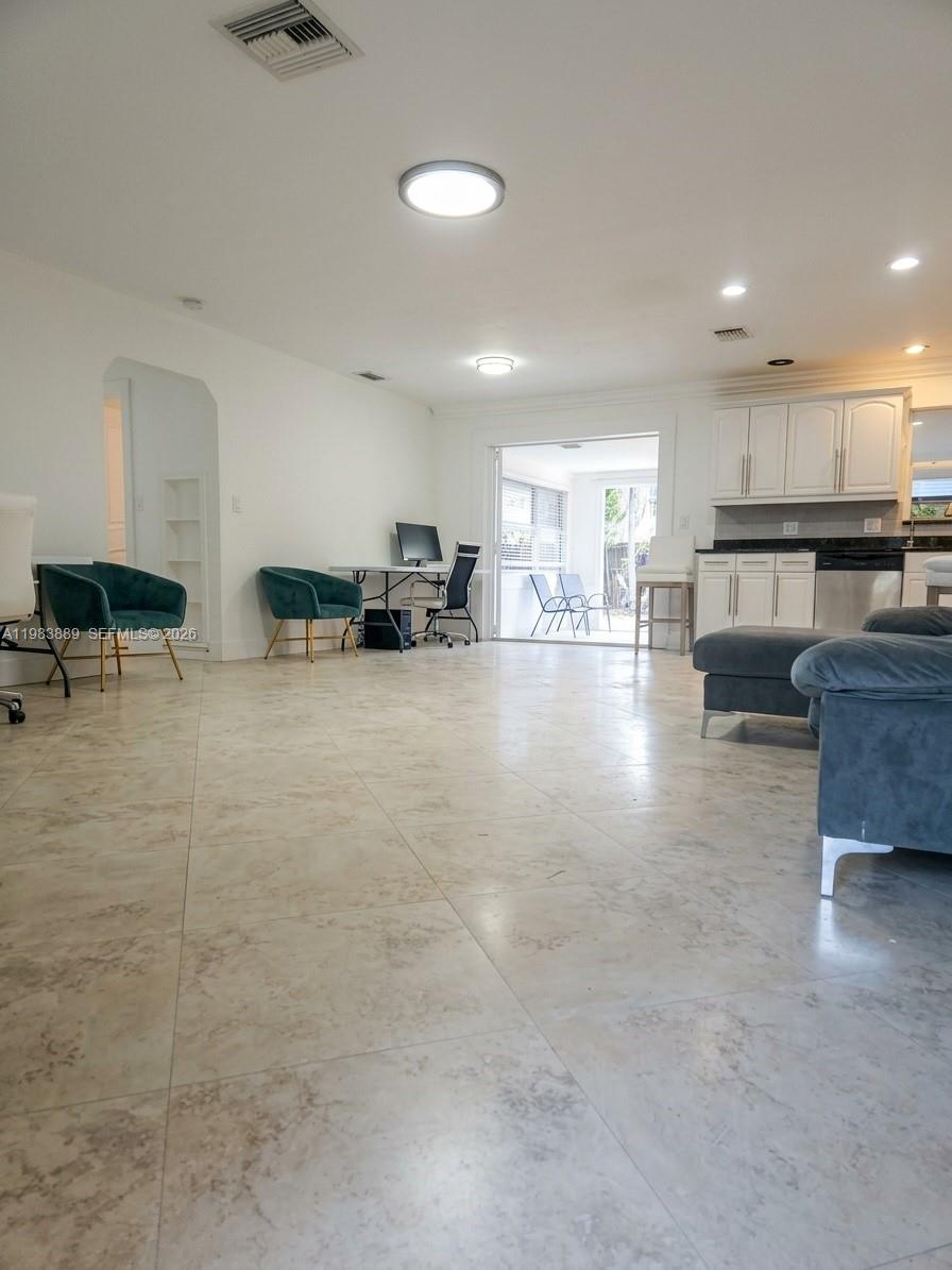 804 NE 2nd Street, Hallandale Beach, FL 33009, Hallandale Beach