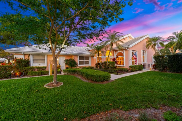 2370 Saratoga Bay Drive, West Palm Beach, FL 33409