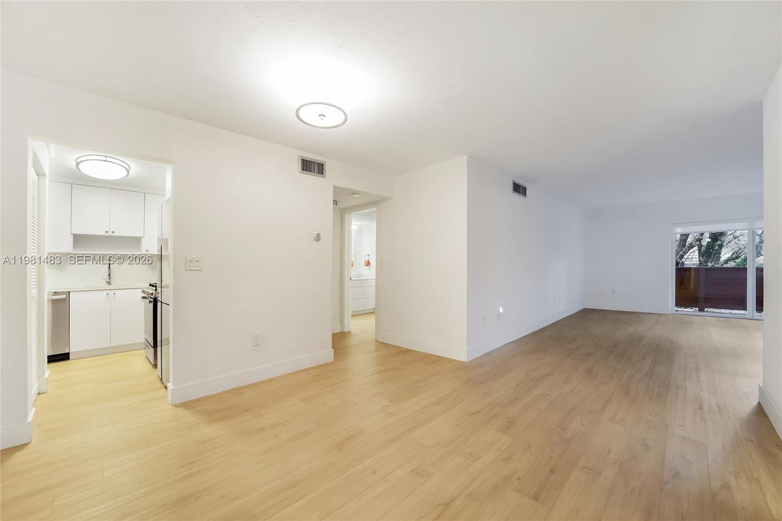 1205 Mariposa Avenue 326, Coral Gables, FL 33146 photo 2