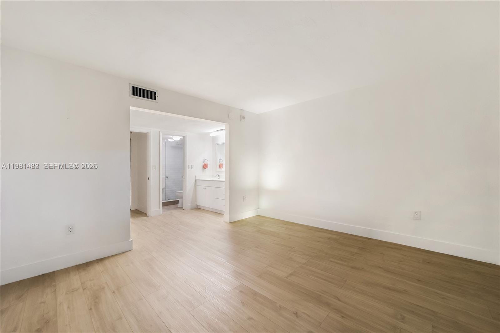 1205 Mariposa Avenue 326, Coral Gables, FL 33146 photo 11