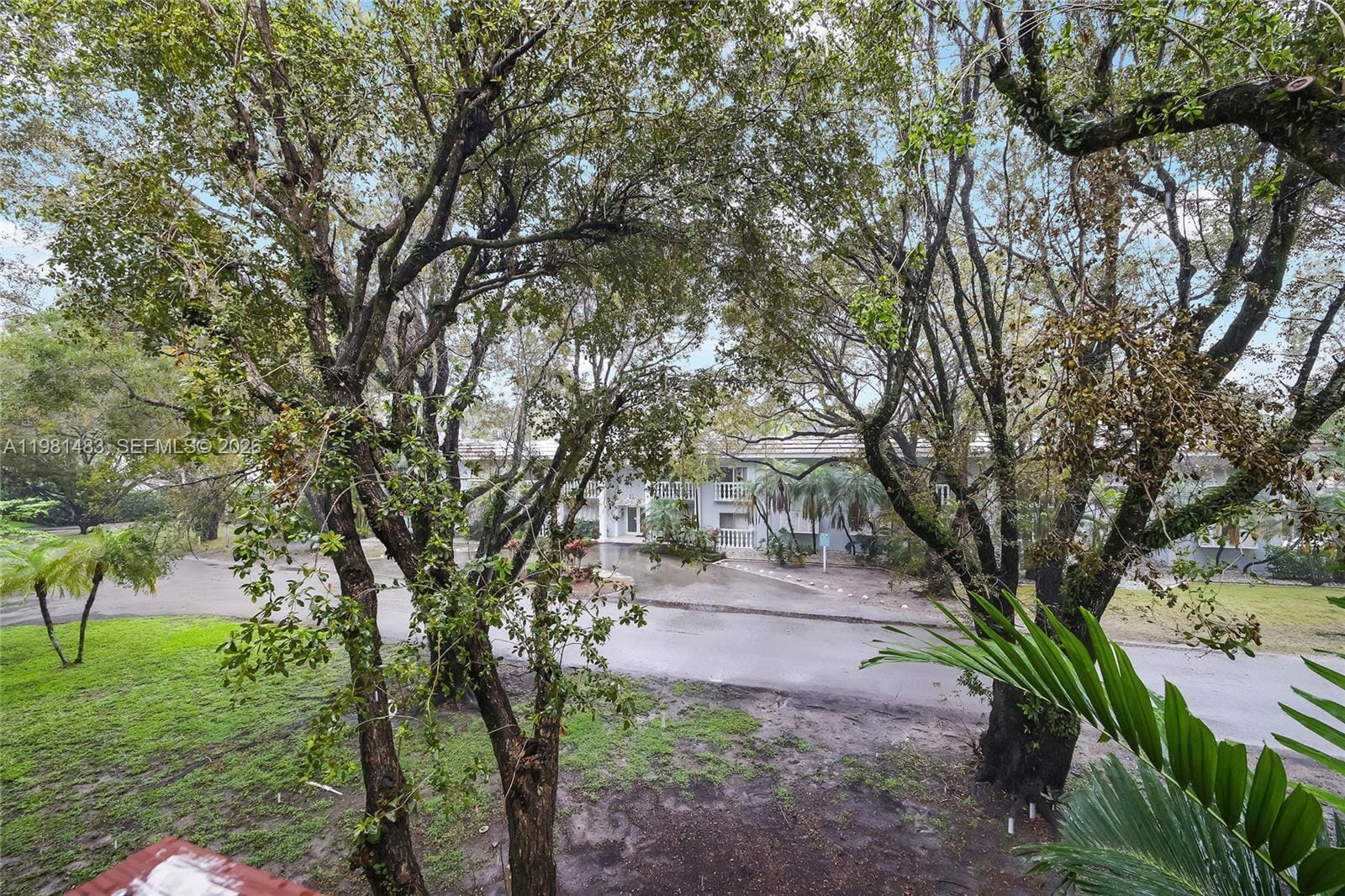 1205 Mariposa Avenue 326, Coral Gables, FL 33146 photo 30