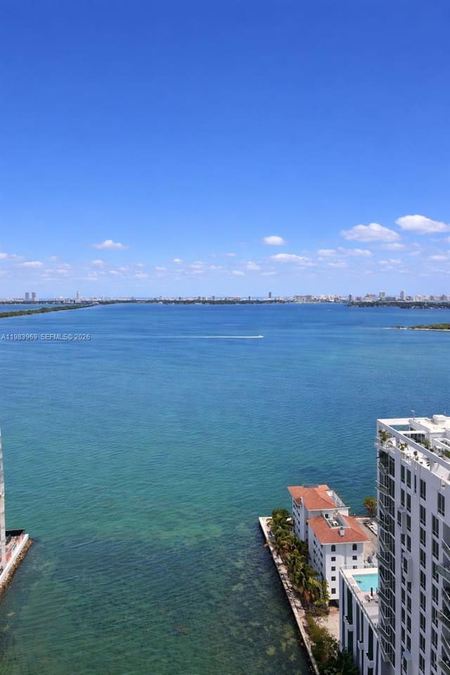 460 NE 28th Street 2807, Miami, FL 33137