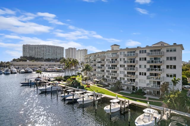 140 NE 28th 604, Pompano Beach, FL 33062