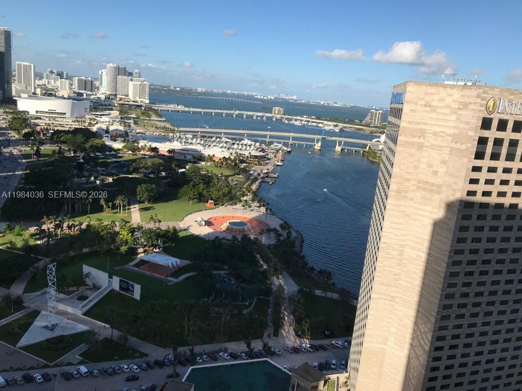 325 S Biscayne Boulevard 3718 — photo 11
