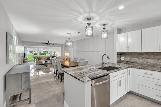 1061 Orange Terrace 101, Delray Beach, FL 33445