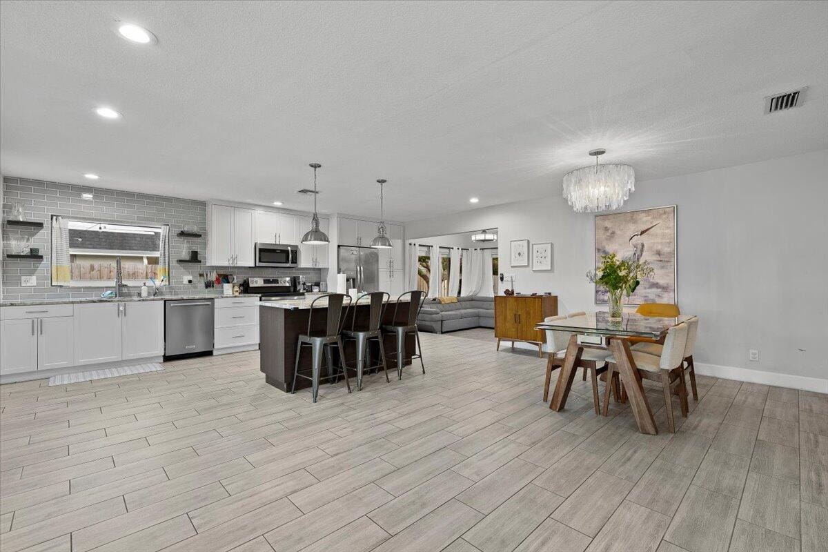 208 Sandpiper Avenue, Royal Palm Beach, FL 33411 photo 12
