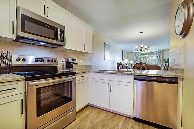 2541 Aragon Boulevard 202, Sunrise, FL 33322