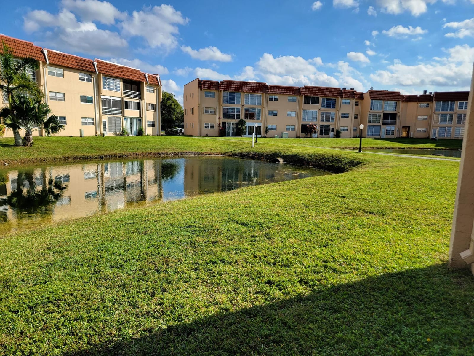 8950 Sunrise Lakes Boulevard 112 — photo 2