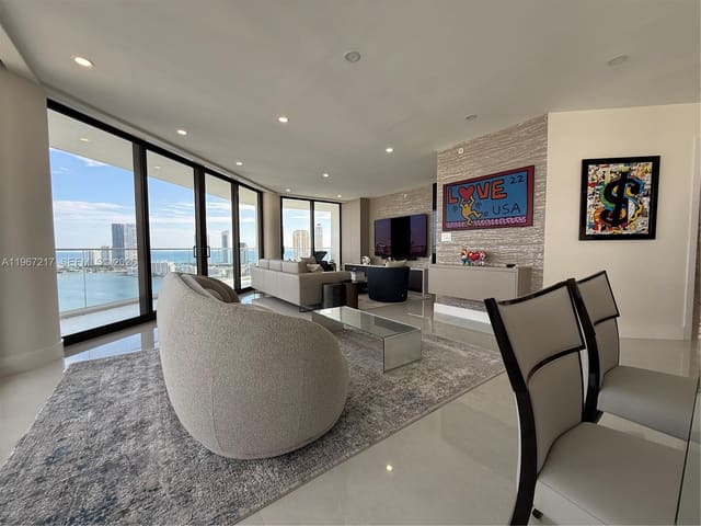 2800 Island Boulevard 2804, sold in 2800 Isl Blvd Williams Is, Aventura, FL