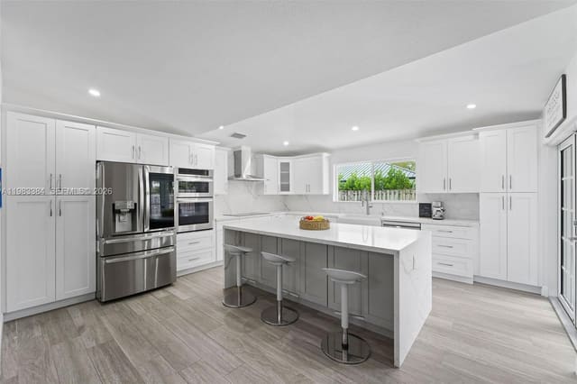 7827 NW 166th Terrace, sold in Primavera, Miami Lakes, FL