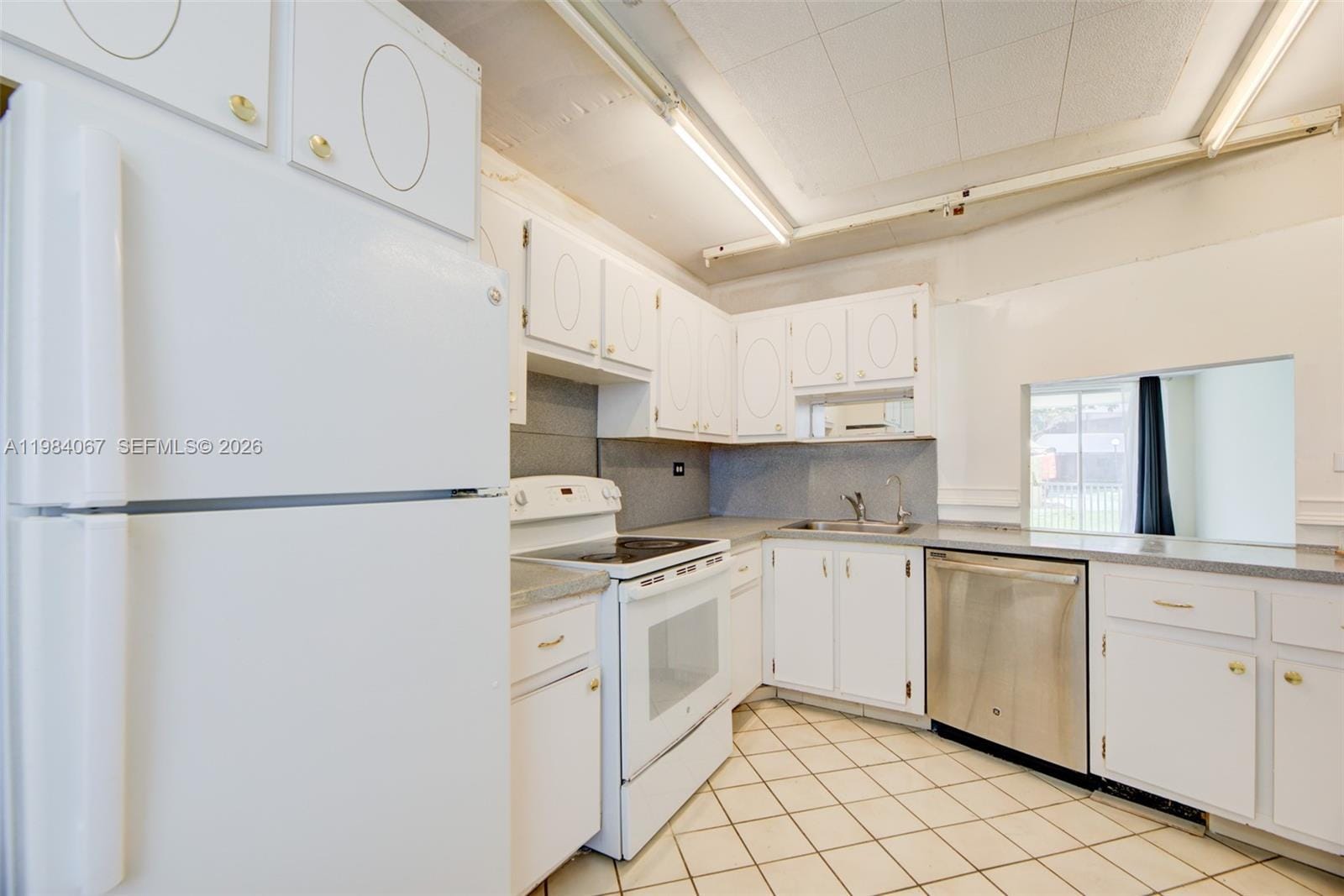 1680 NE 191st Street 1072, Miami, FL 33179 photo 17