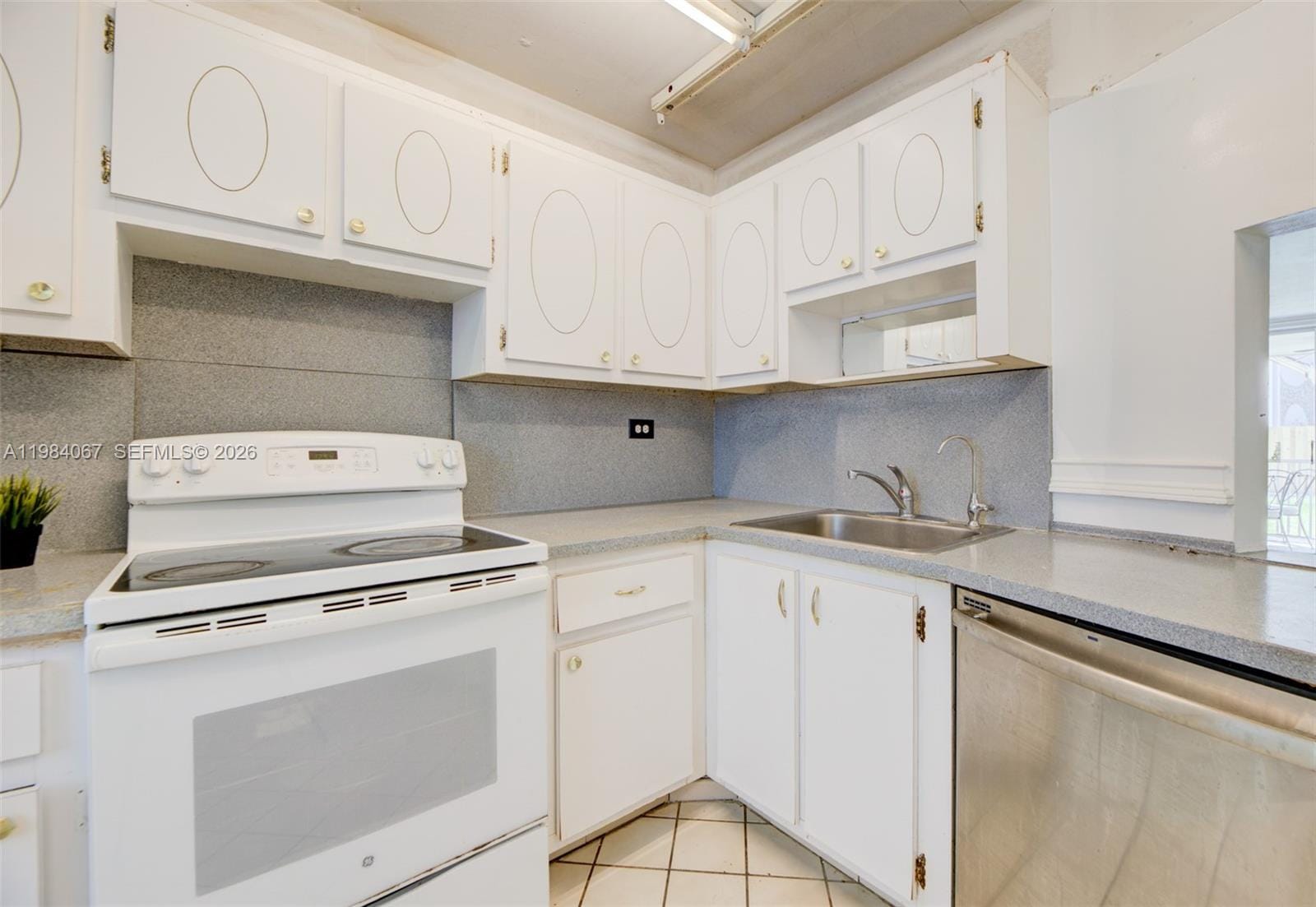 1680 NE 191st Street 1072, Miami, FL 33179 photo 18