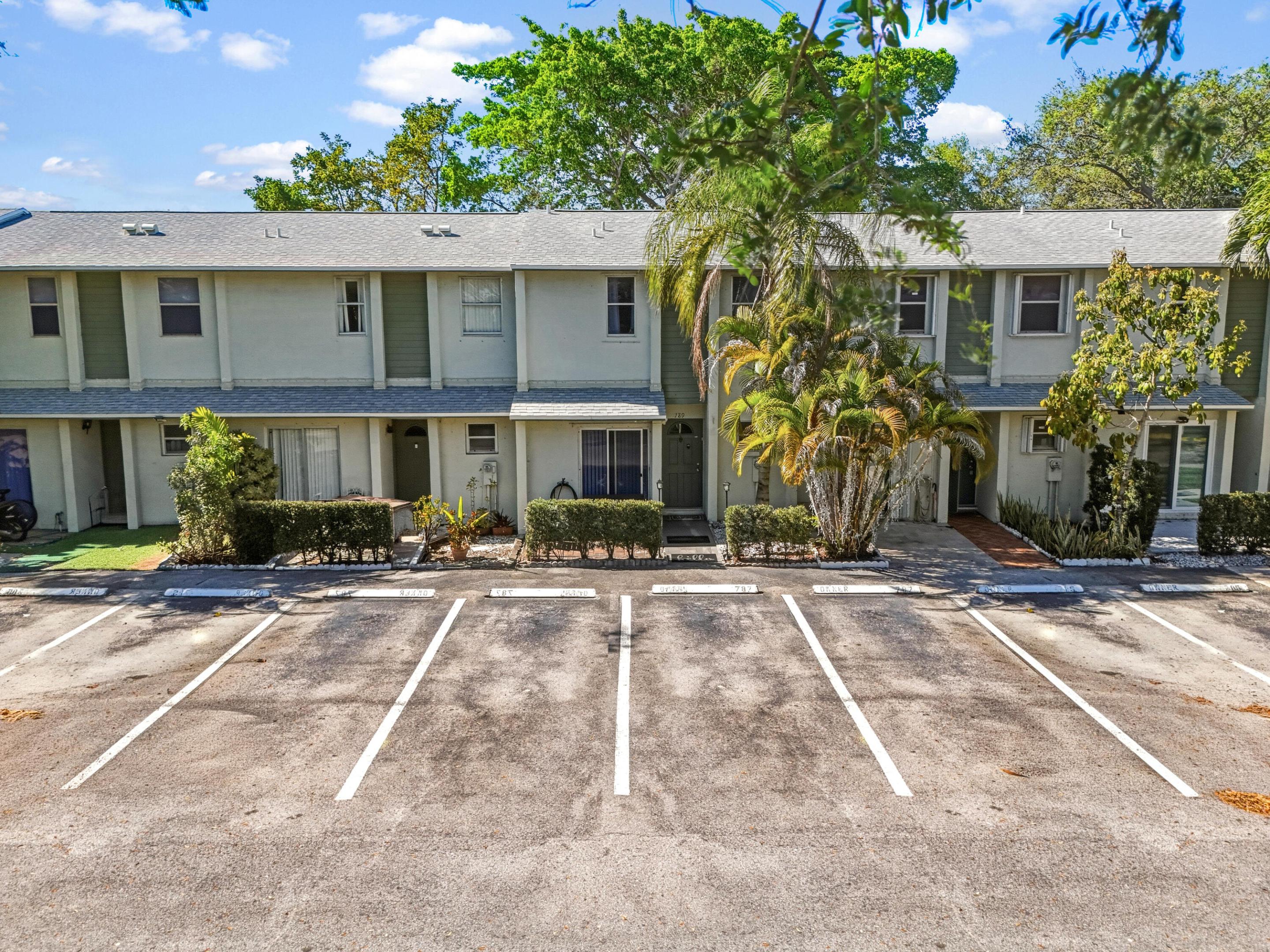 789 Crystal Lake Drive 789, Deerfield Beach, FL 33064, Deerfield Beach