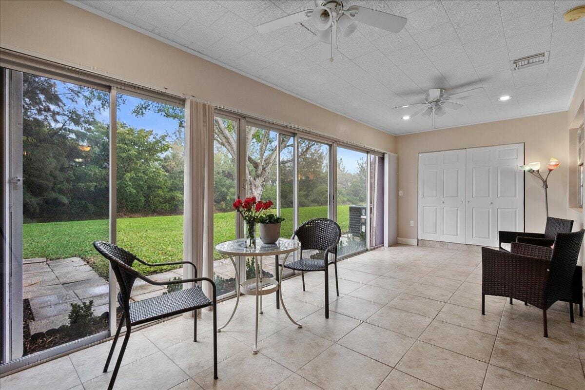 162 Lake Susan Lane, West Palm Beach, FL 33411 photo 11