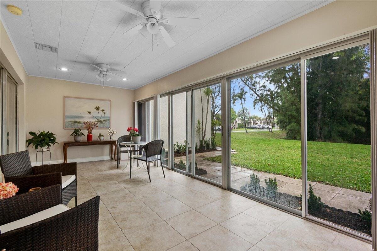 162 Lake Susan Lane, West Palm Beach, FL 33411 photo 12