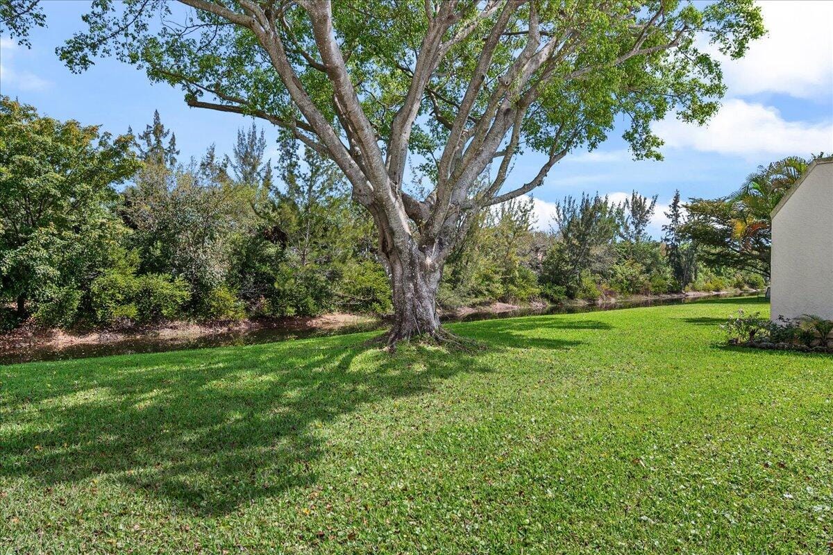 162 Lake Susan Lane, West Palm Beach, FL 33411 photo 19