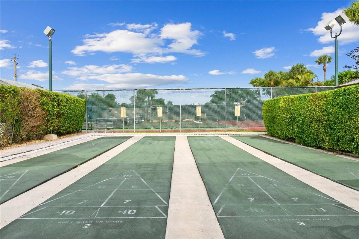 162 Lake Susan Lane, West Palm Beach, FL 33411 photo 22