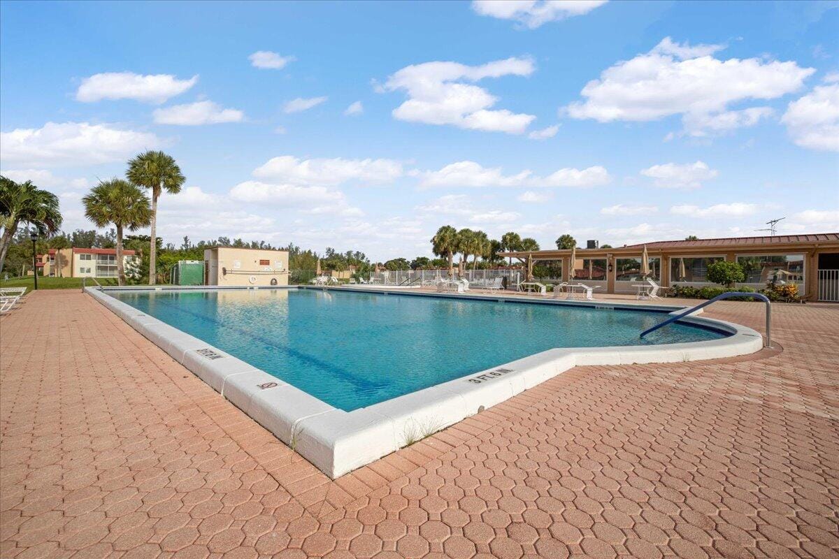 162 Lake Susan Lane, West Palm Beach, FL 33411 photo 27