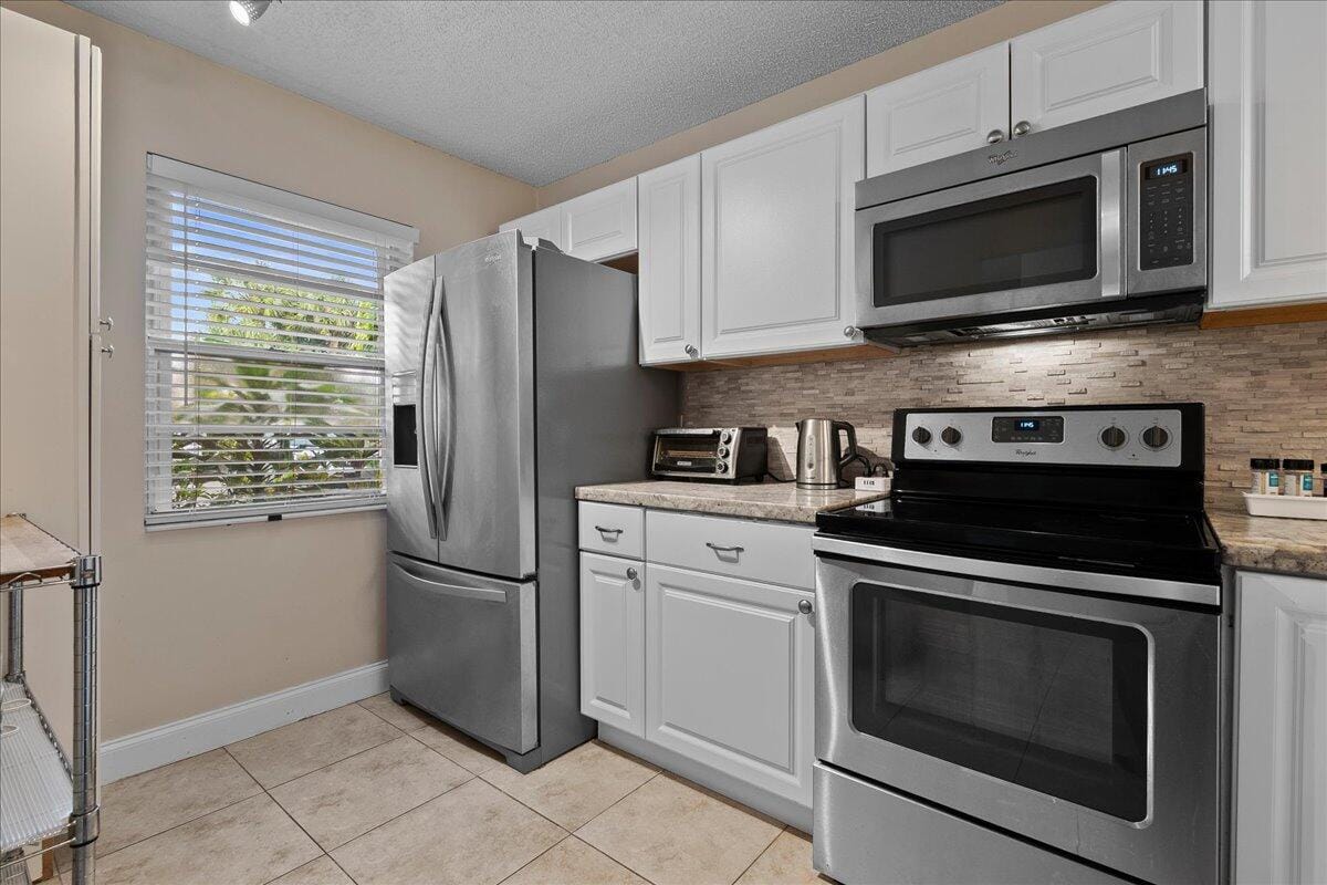 162 Lake Susan Lane, West Palm Beach, FL 33411 photo 6
