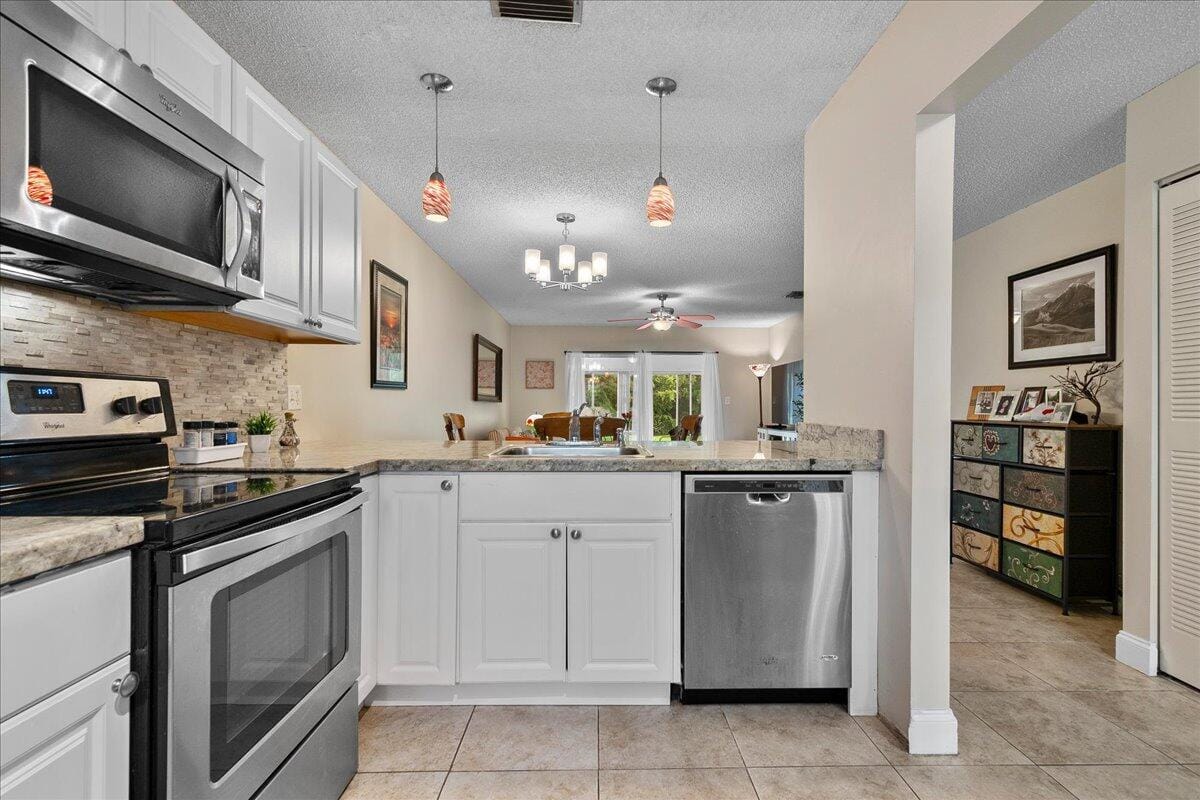 162 Lake Susan Lane, West Palm Beach, FL 33411 photo 7