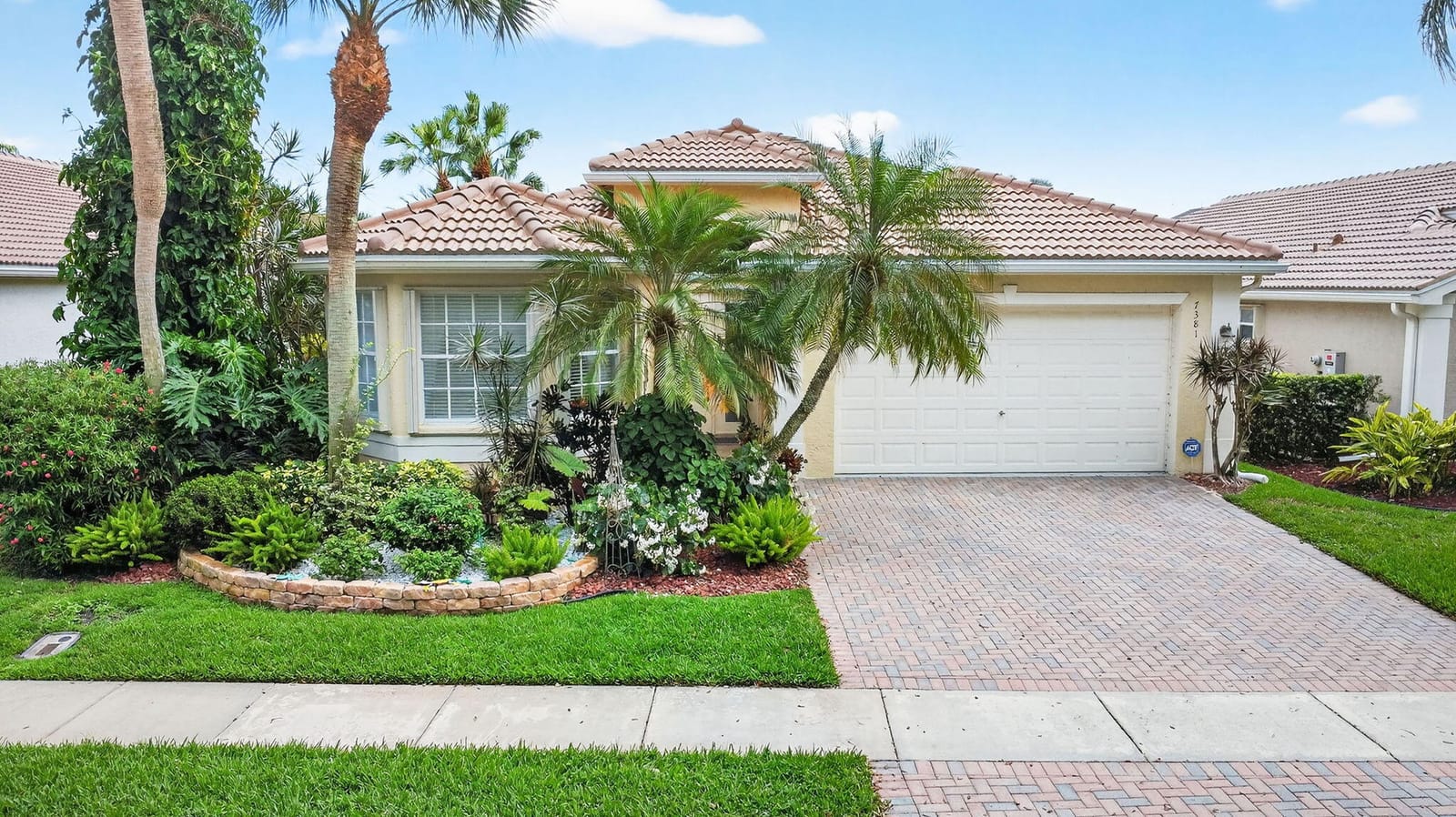 7381 Morocca Lake Drive, Delray Beach, FL 33446