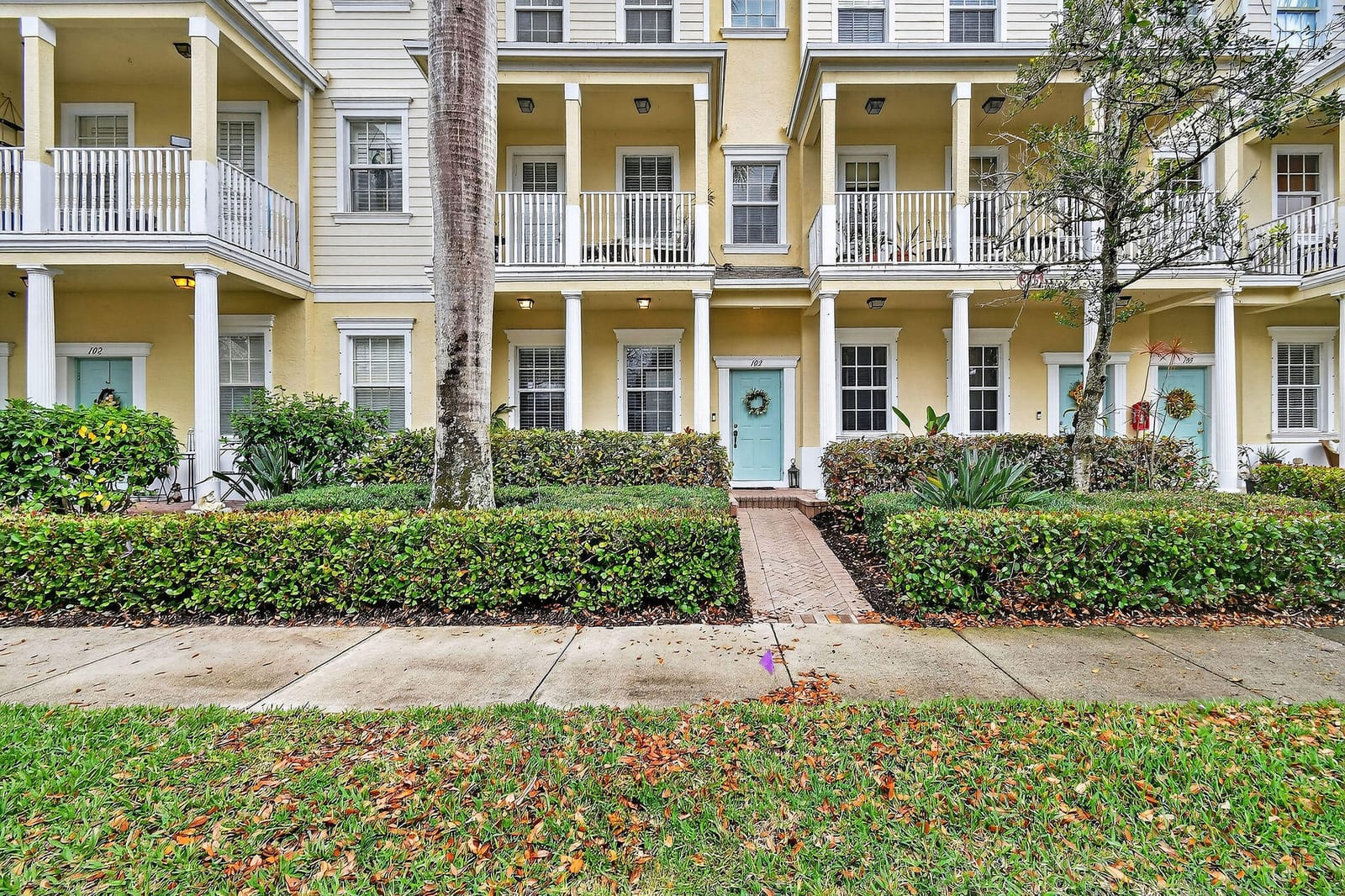 355 E Thatch Palm Circle 103, Jupiter, FL 33458 photo 3
