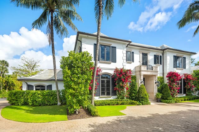 125 Via Vizcaya, sold in Via Vizcaya, Palm Beach, FL