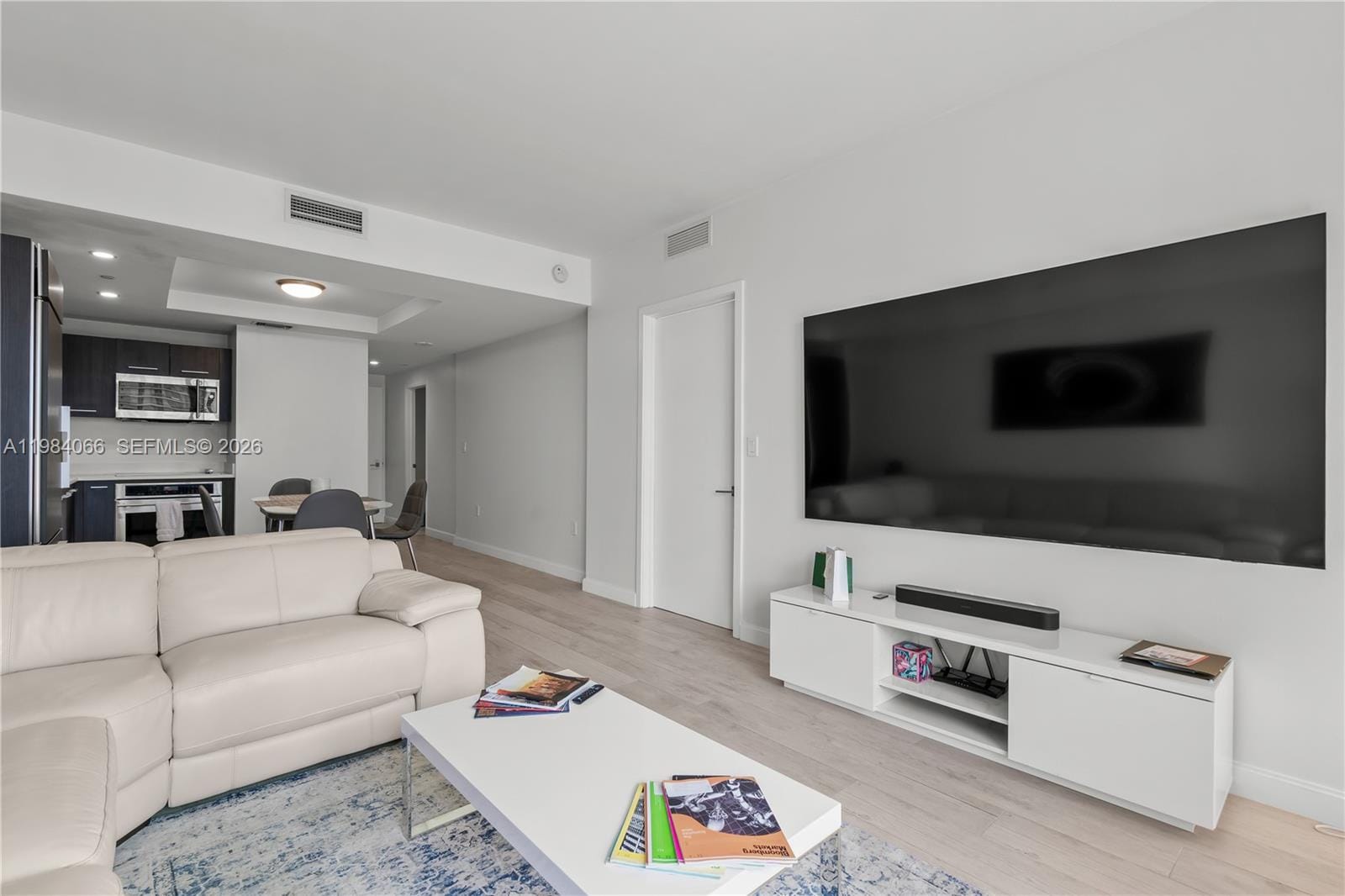 45 SW 9th Street 1405, Miami, FL 33130 photo 19