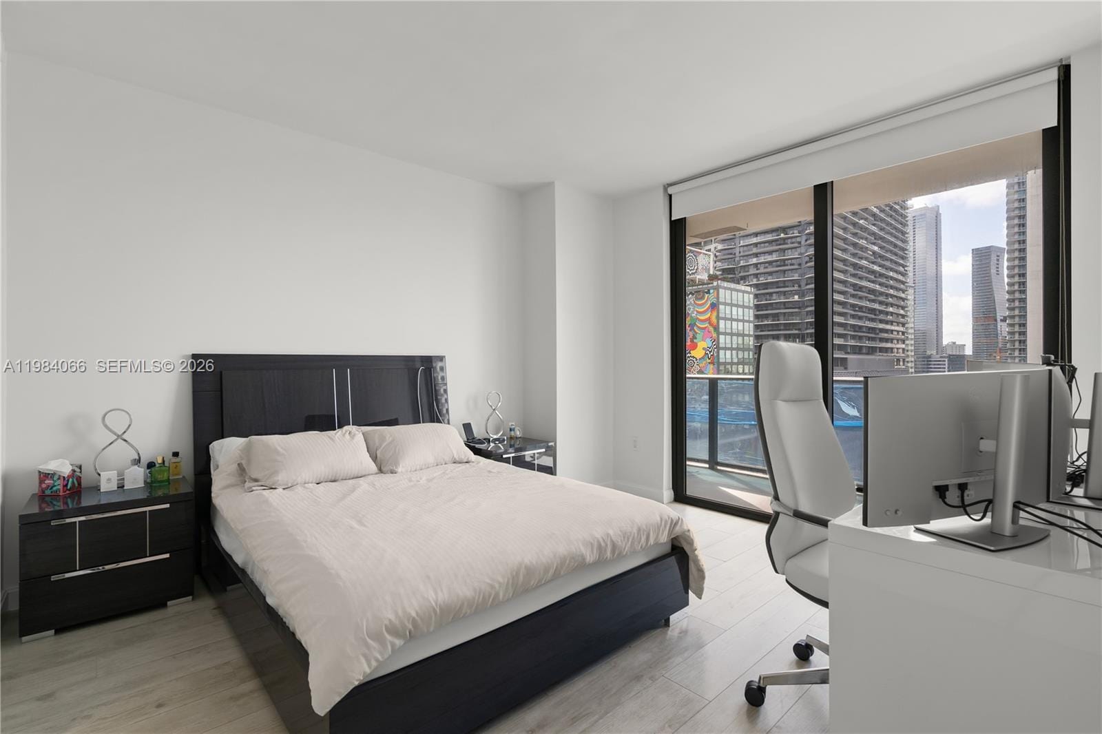 45 SW 9th Street 1405, Miami, FL 33130 photo 20