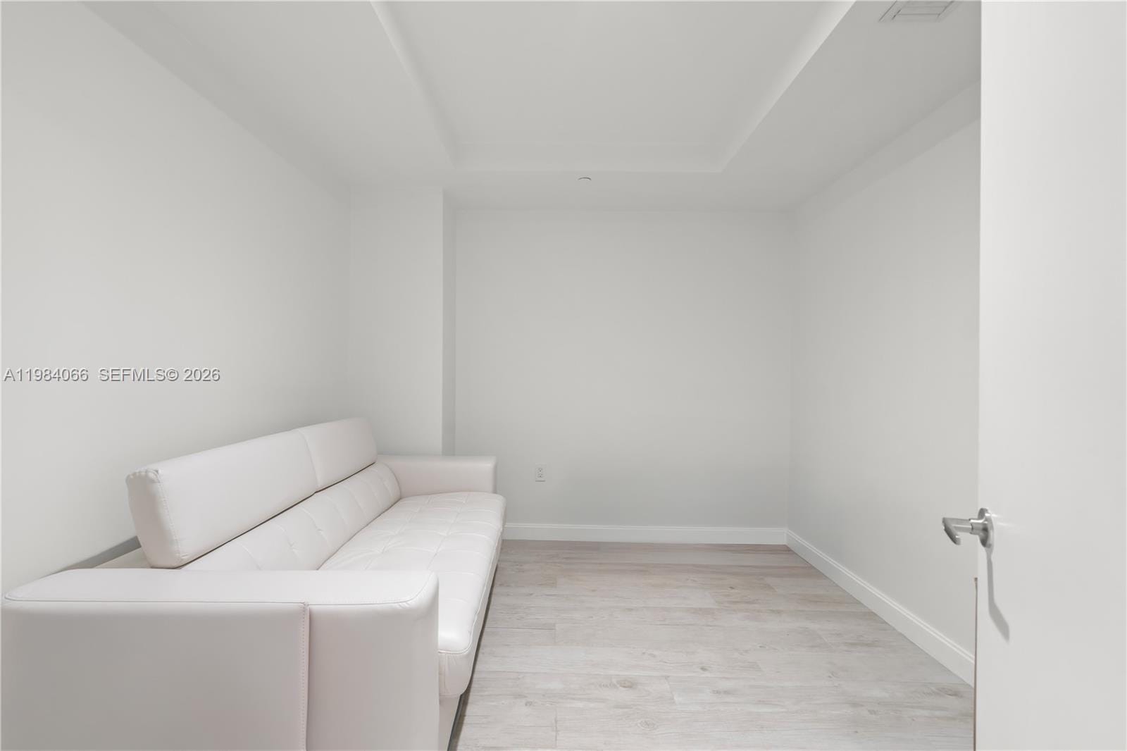 45 SW 9th Street 1405, Miami, FL 33130 photo 24