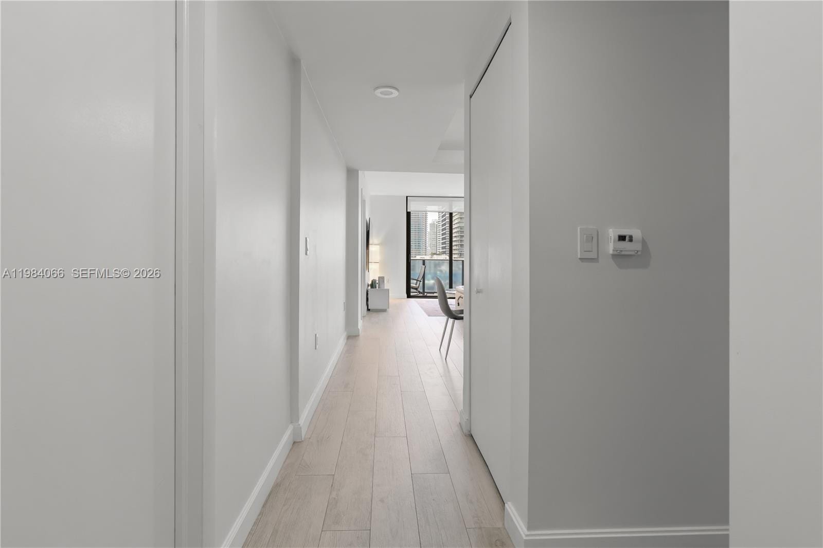 45 SW 9th Street 1405 — photo 5