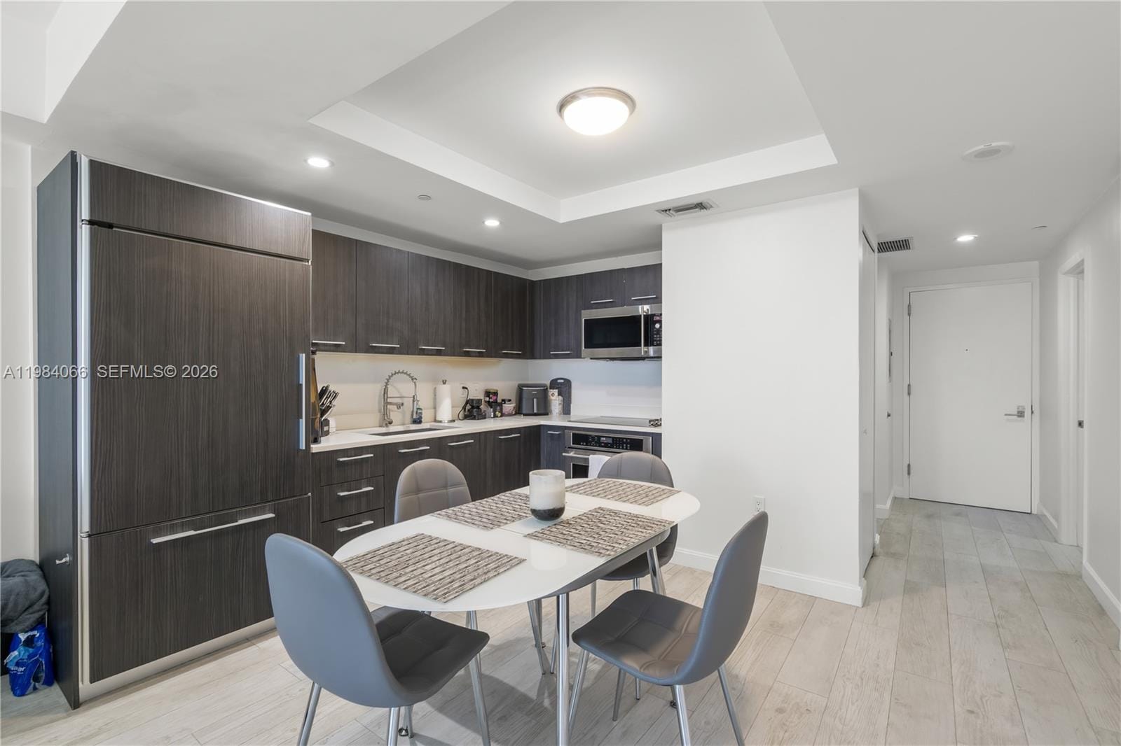 45 SW 9th Street 1405 — photo 7