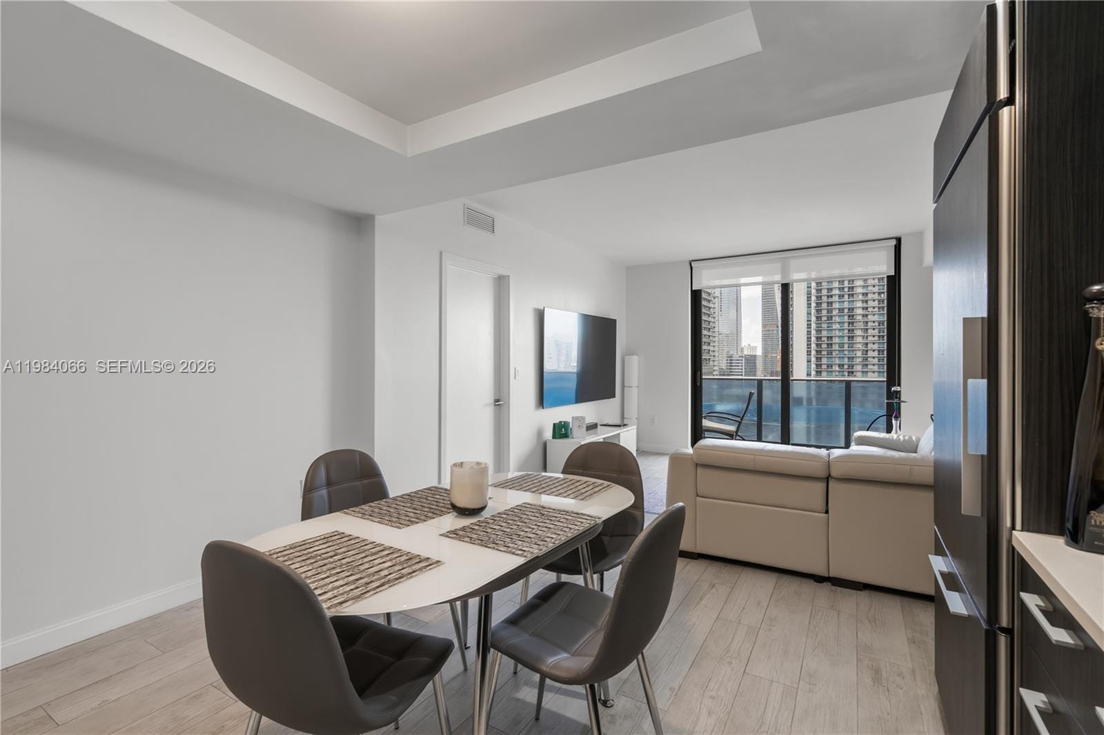 45 SW 9th Street 1405 — photo 9