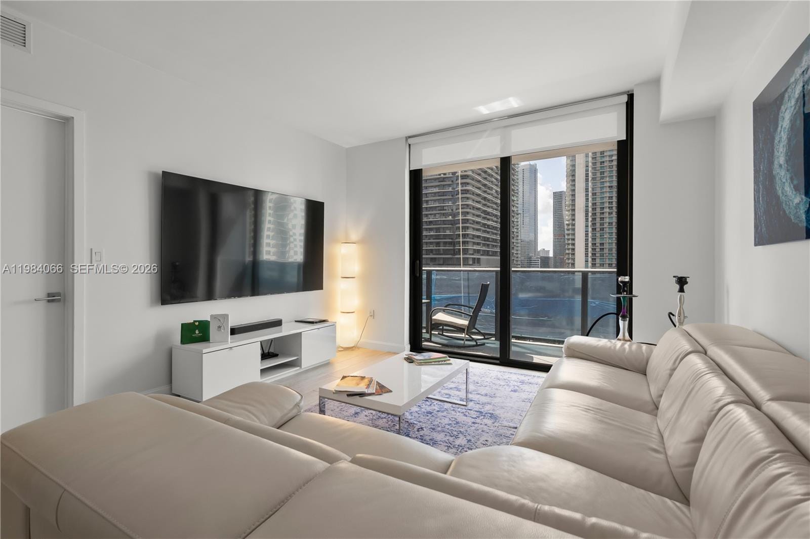 45 SW 9th Street 1405 — photo 10