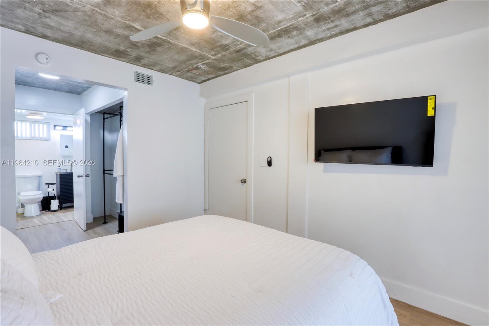 201 NW 7th Street 307, Miami, FL 33136 photo 3