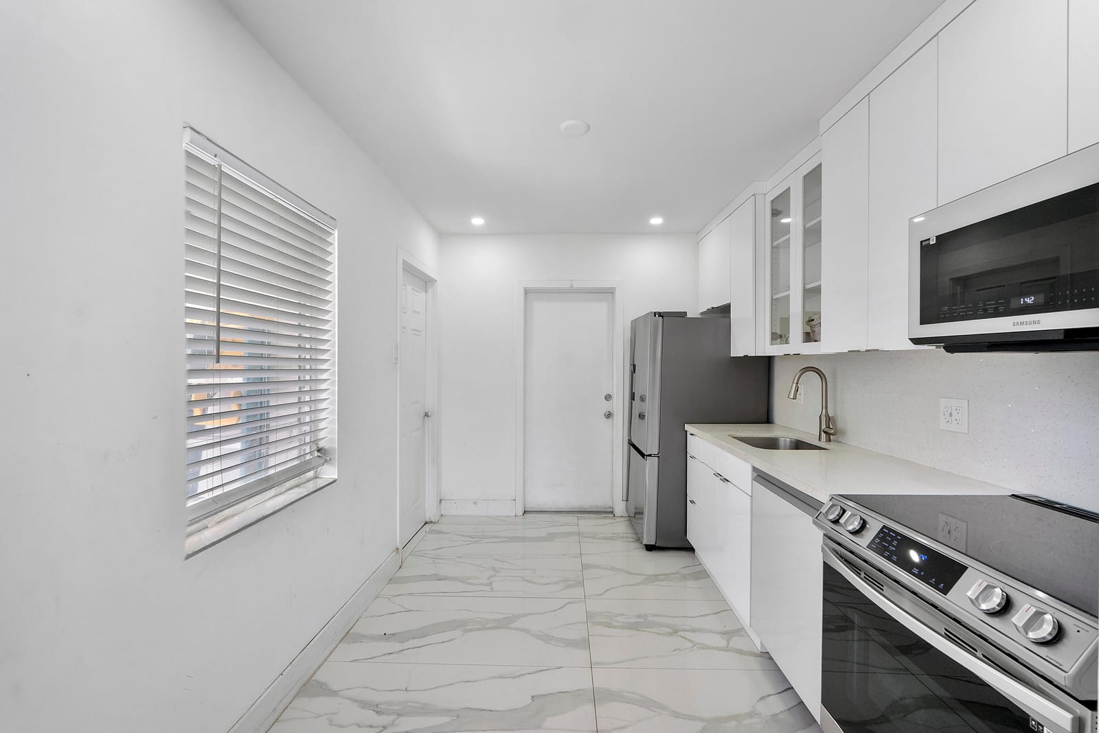 3125 SW 12th Place, Fort Lauderdale, FL 33312 photo 5