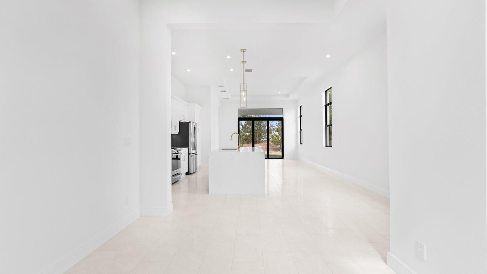 375 SE Via Sangro — photo 10