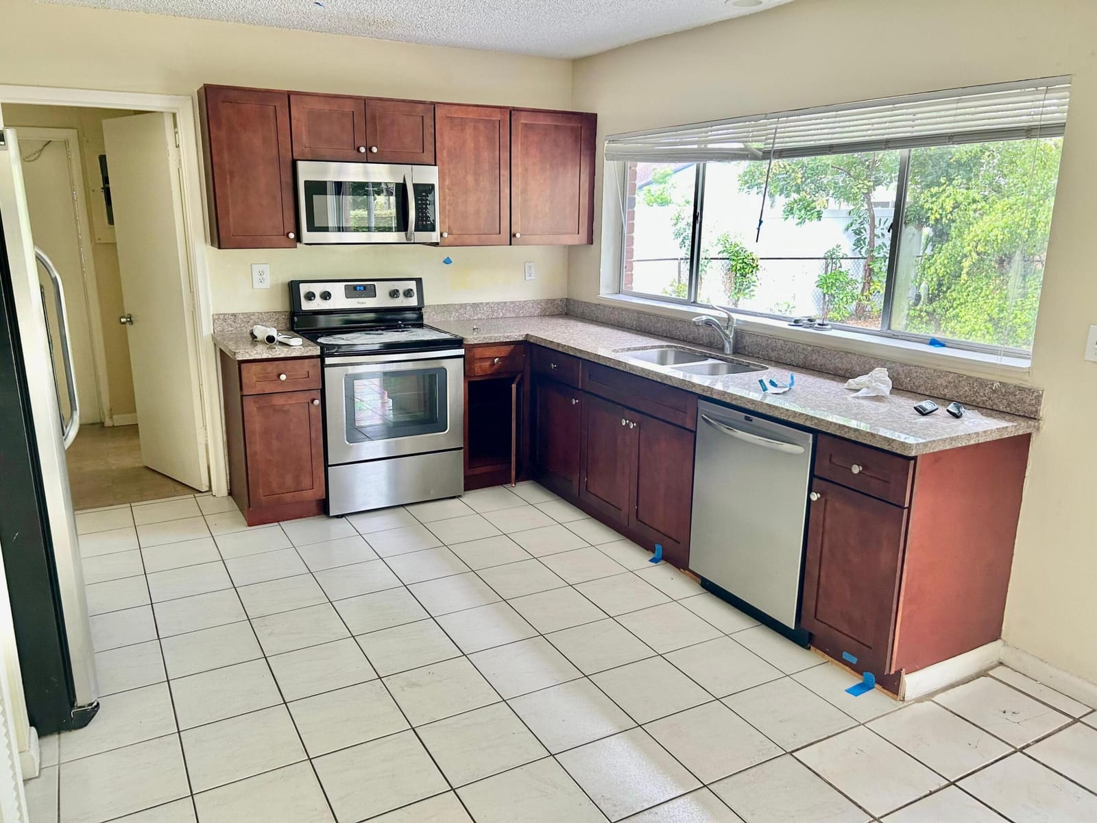 10431 NW 20th Court — photo 8